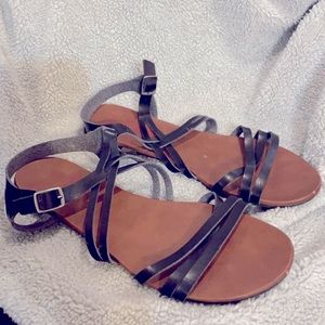 Size 10 women’s sandals